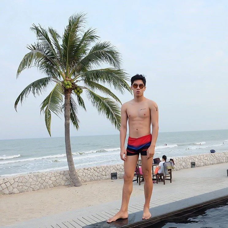 Review-Sixpack-Panupong