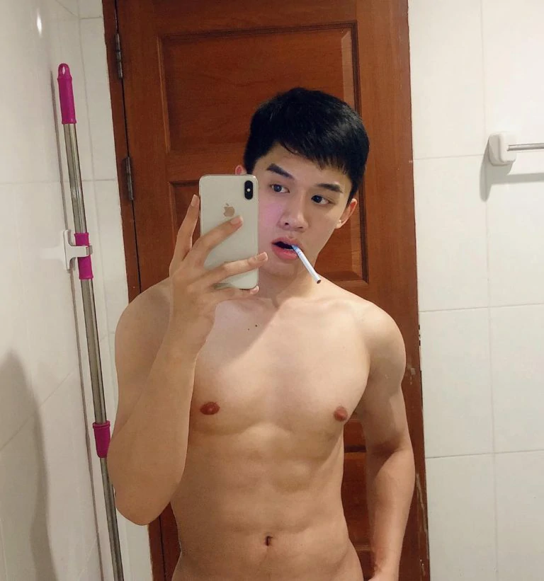 Review-Sixpack-Panupong