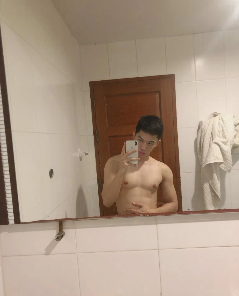 Review-Sixpack-Panupong